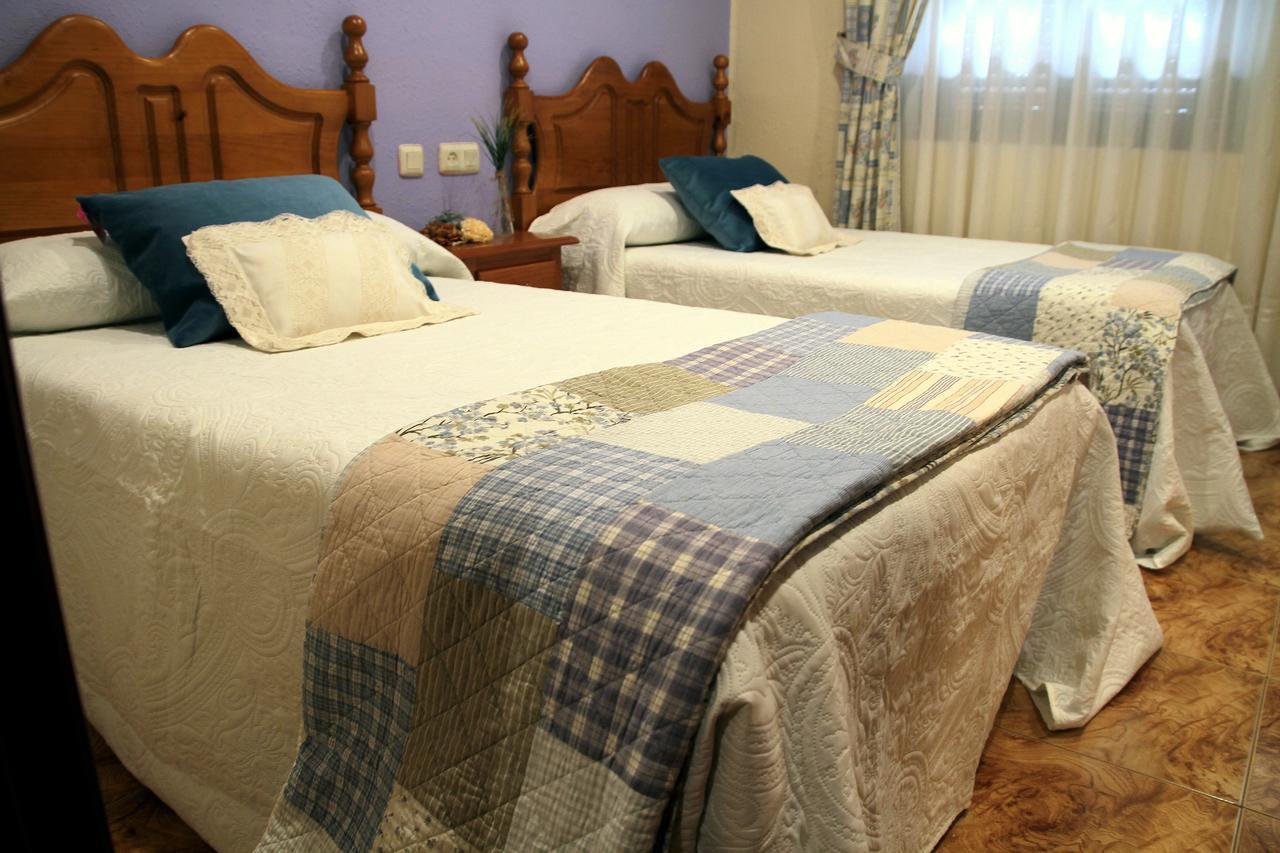 Hostal Pachin Mieres (Asturias) Exterior foto